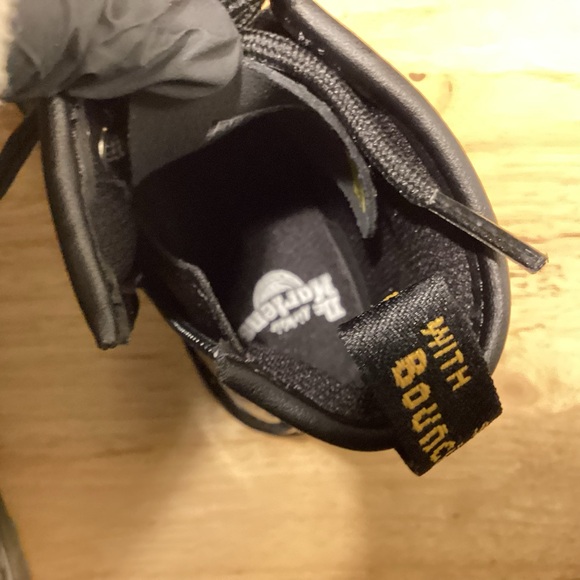 Dr Martens Child Black Patent Leather Lace-Up Boots sz 11 (some marks) - Picture 8 of 9